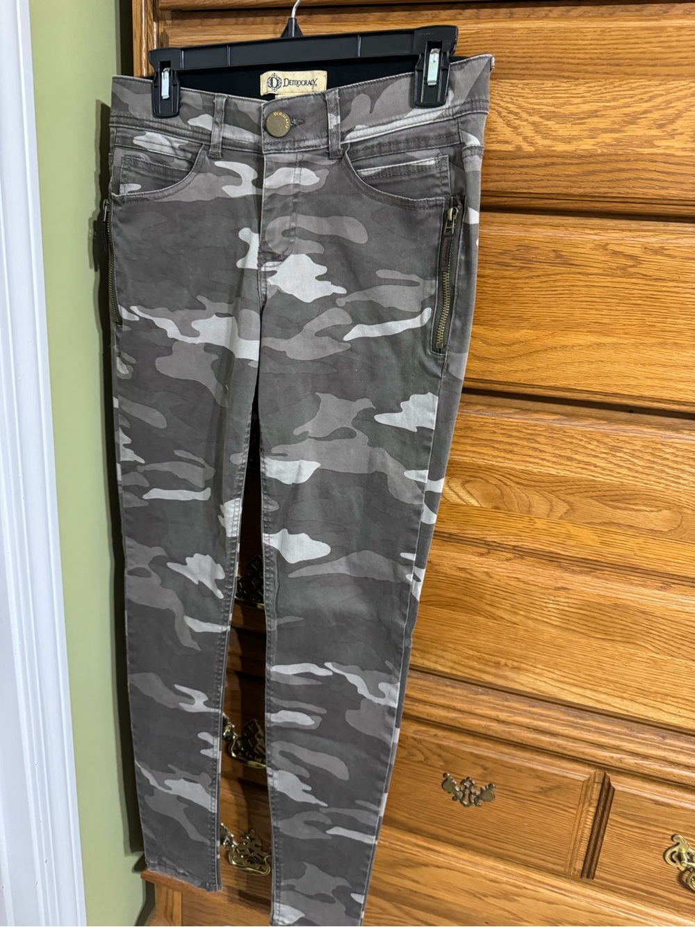 Democracy Women's Skinny Camo Jeans - Gray & Green